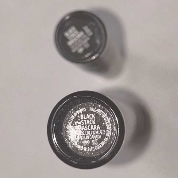 MAC M·A·CSTACK Mascara w/ Superstack Micro Brush in Blk, Full & travel size - Picture 5 of 6